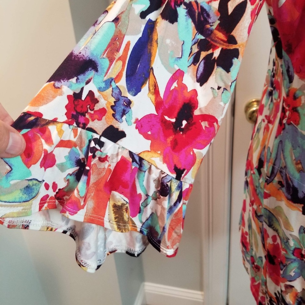 LOGO by Lori Goldstein Print Rayon 230 Cardigan with Lace & Ruffles - Picture 3 of 6